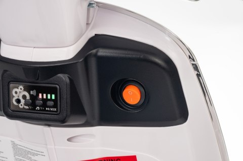 Motor elektryczny na akumulator Skuter Vespa ROMA Biały