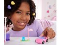 Mattel Mini Barbie Land Lalka kierowca pojazdu + autko kabriolet F