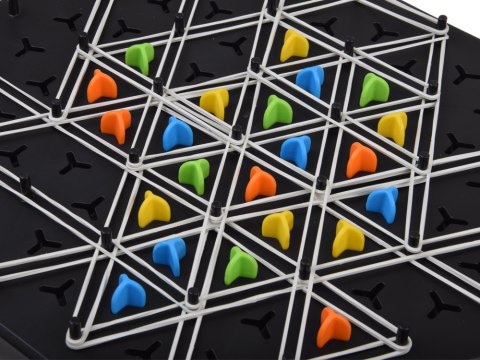 Gra strategiczna Szachy łańcuchowe - zajmij jak najwięcej trójkątów!