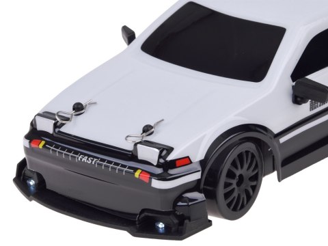 Zdalnie sterowany samochód sportowy 4x4 z funkcją driftu 1:24 RC0796