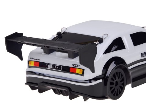 Zdalnie sterowany samochód sportowy 4x4 z funkcją driftu 1:24 RC0796