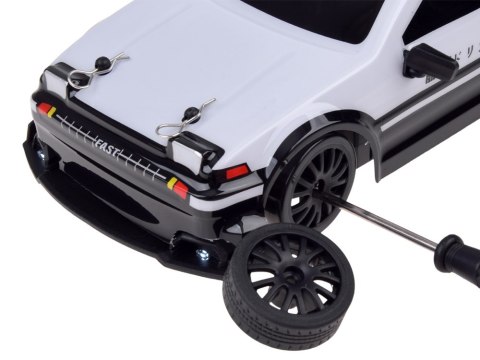 Zdalnie sterowany samochód sportowy 4x4 z funkcją driftu 1:24 RC0796