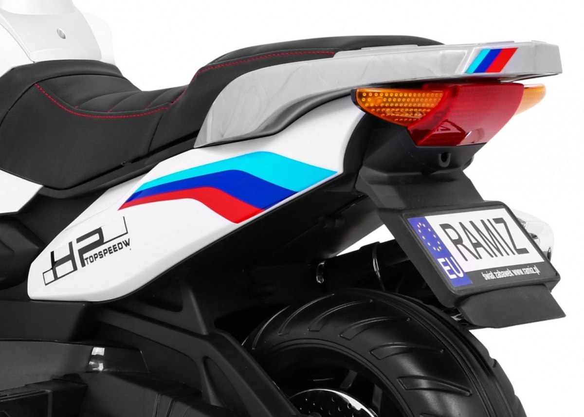 Samochód AUTO na akumulator Motor Sport Tourism Biały Samochód AUTO na akumulator Motor Sport Tourism Biały
