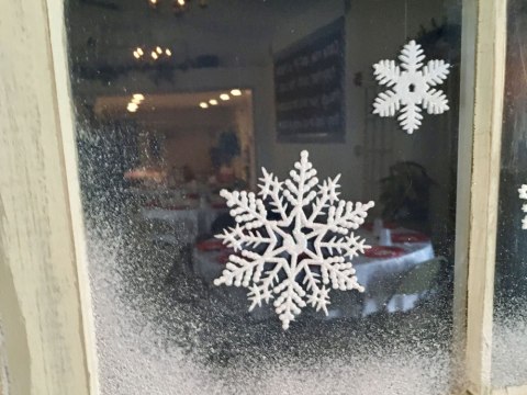 Sztuczny śnieg w sprayu 150ml zapachowy ZA4207