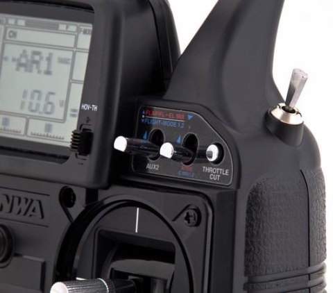 Aparatura SANWA RDS8000 2,4 GHz (MODE 2) + RX-841