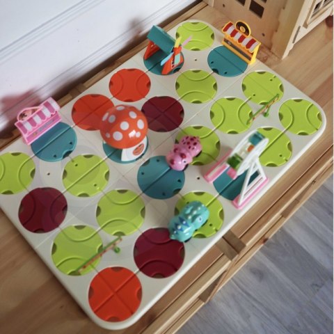 WOOPIE Interaktywny Tor Samochodowy Dinozaury Układanka + 2 Elektryczne Auta 58 el.