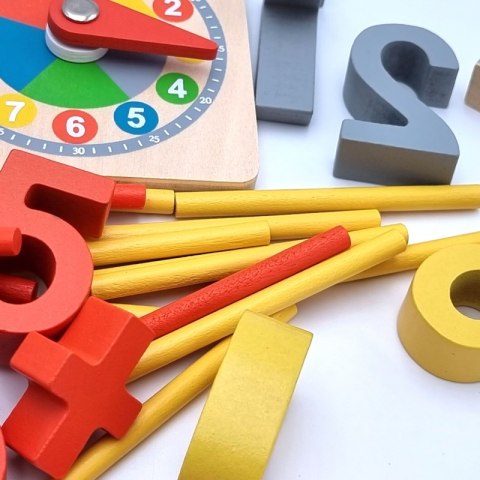 CLASSIC WORLD Gra Matematyczna Cyfry Znaki Działań Matematycznych Zegar MONTESSORI 67 el.