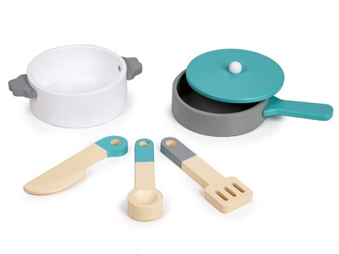 Ogromna biała drewniana kuchnia dla dzieci 