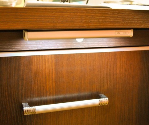 Lampka samoprzylepna - listwa