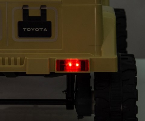 Auto samochód elektryczny na akumulator Toyota FJ Cruiser Khaki