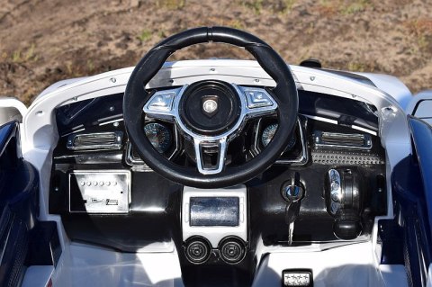 AUTO POLICYJNE 1028 SUPER DŹWIĘKI, SYRENY, ŚWIATŁA WERSJA EXCLUSIVE/1028
