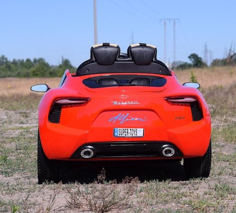 MASERATI ALFIERI Z AMORTYZATORAMI PILOT, LAKIER, PANEL MP4, ŚWIECĄCE KOŁA /SX-1728