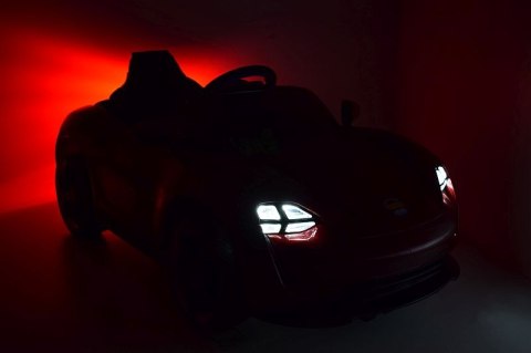 ROADSTER TRZY SILNIKI, FUNKCJA BUJANIA,MIĘKKIE KOŁA, MIĘKKIE SIEDZENIE, MOCNY/8988