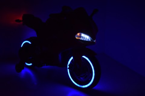 WIELKI MOTOR ŚCIGACZ PERFECT WOLNY START, ŚWIECĄCE, MIĘKKIE KOŁA, GAZ W MANETCE/1628G