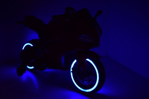 WIELKI MOTOR ŚCIGACZ PERFECT WOLNY START, ŚWIECĄCE, MIĘKKIE KOŁA, GAZ W MANETCE/1628G