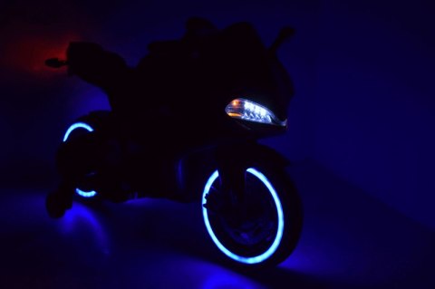 WIELKI MOTOR ŚCIGACZ PERFECT WOLNY START, ŚWIECĄCE, MIĘKKIE KOŁA, GAZ W MANETCE/1628G