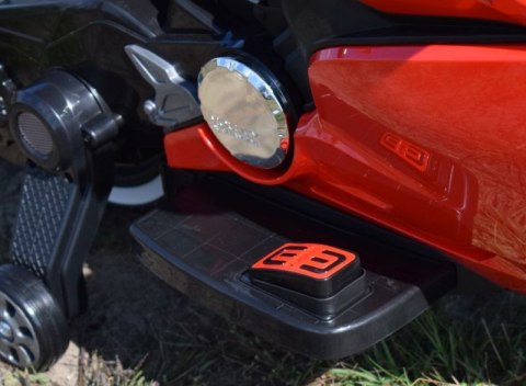 WIELKI MOTOR ŚCIGACZ PERFECT WOLNY START, ŚWIECĄCE, MIĘKKIE KOŁA, GAZ W MANETCE/1628G