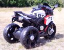 MEGA MOTOR 3 KOŁOWY SPORT, DWA SILNIKI , MIĘKKIE KOŁA, MIĘKKIE SIEDZENIE, GAZ W MANETCE/FB6886