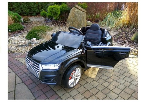 Auto na akumulator AUDI Q7 czarne lakierowane