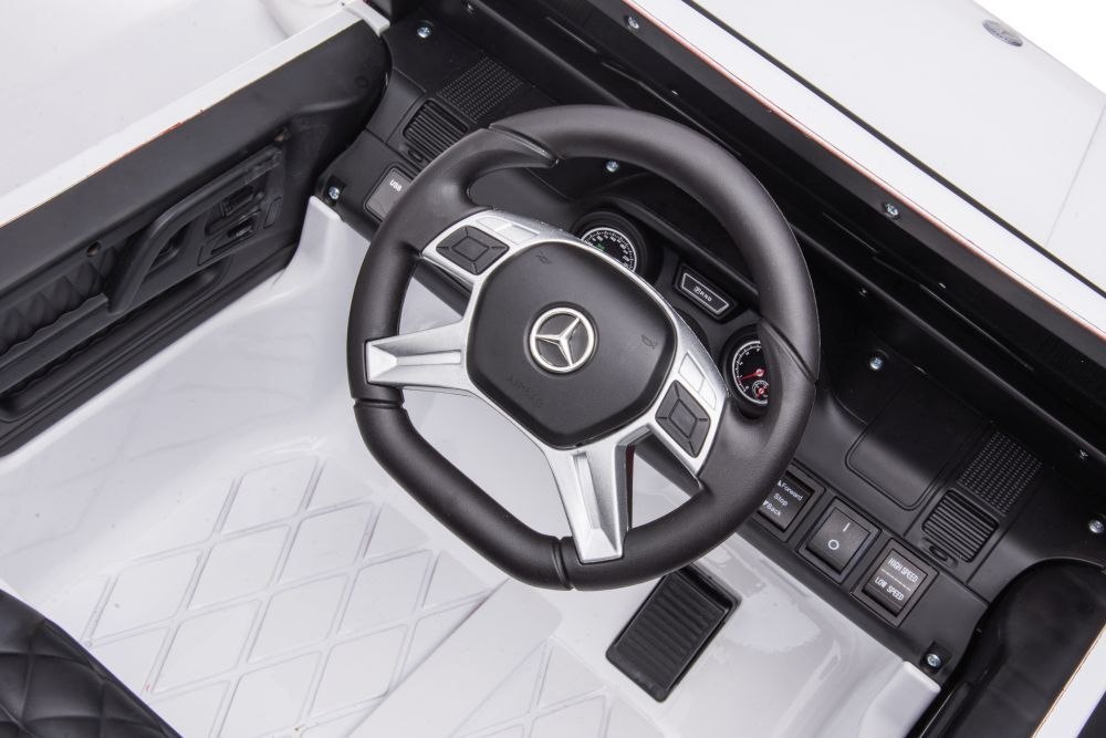 Auto Na Akumulator Mercedes Benz G63 6X6 Biały Auto Na Akumulator Mercedes Benz G63 6X6 Biały