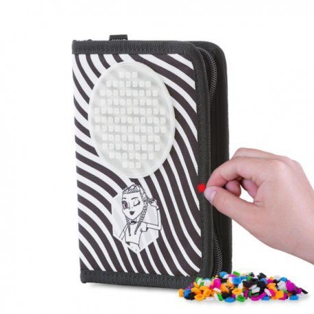 Piórnik szkolny na suwak, pixie crew, zebra, panel