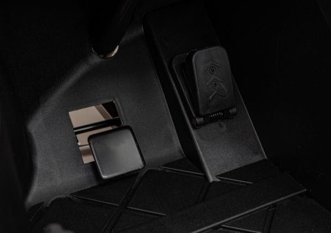 Dwuosobowy MAX 100Kg 2x200W 24V14Ah Auto na akumulator Audi Spyder R8 Dwuosobowy MAX 100Kg 2x200W 24V14Ah Auto na akumulator Audi Spyder R8