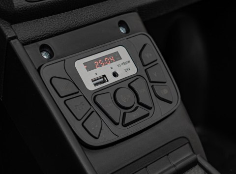 Dwuosobowy MAX 100Kg 2x200W 24V14Ah Auto na akumulator Audi Spyder R8 Dwuosobowy MAX 100Kg 2x200W 24V14Ah Auto na akumulator Audi Spyder R8