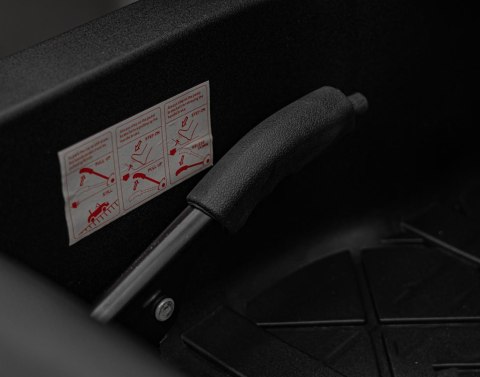 Dwuosobowy MAX 100Kg 2x200W 24V14Ah Auto na akumulator Audi Spyder R8 Dwuosobowy MAX 100Kg 2x200W 24V14Ah Auto na akumulator Audi Spyder R8